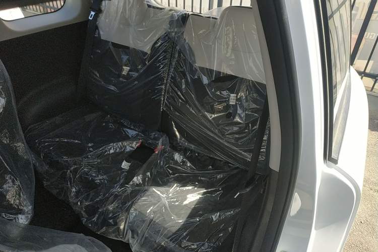 Used CHANGAN NEVO Lumin 2026 Model Treasure Edition 205km Passionate Beige Ningde Left Rear Seat