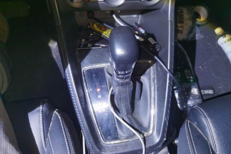 Used MG ZS 2017 1.5L Automatic Elite Edition Gear Lever