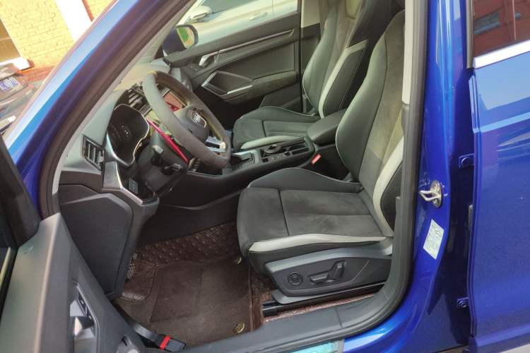 Used Audi Q3 2022 35 TFSI Fashion Dynamic Model