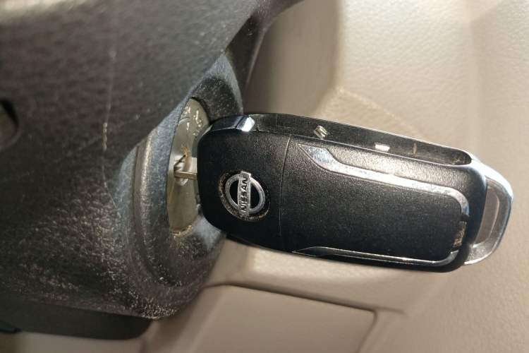 Used Venucia R50 2016 1.6L Manual Elite Edition
