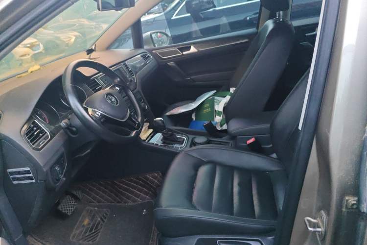 Used Volkswagen Golf Sportsvan 2016 230TSI Automatic Luxury Version