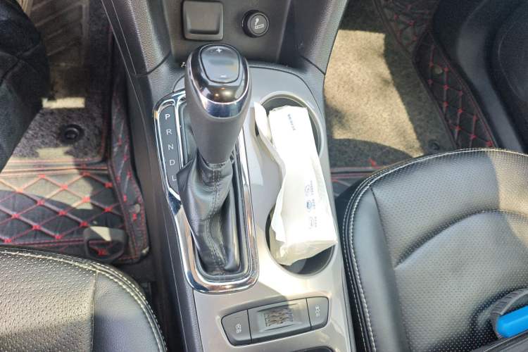 Used Chevrolet Cruze 2018 320 Automatic Pioneer Sunroof Edition Gear Lever