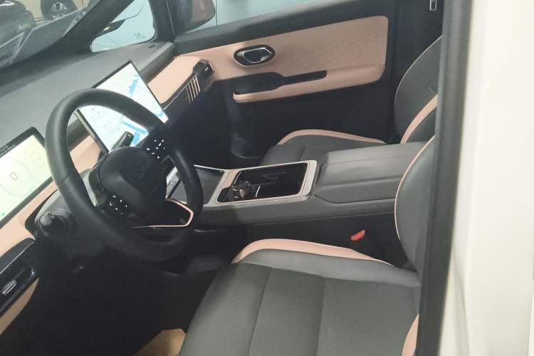 Used AION Y 2022 70 Intelligent Edition Lithium Iron Phosphate
