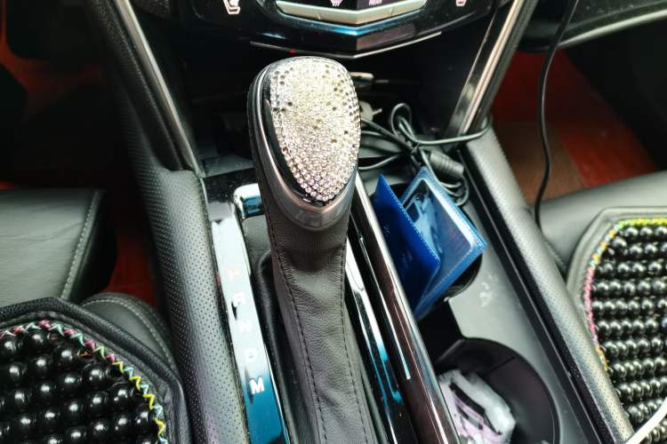 Used Cadillac XTS 2013 28T Luxury Model
