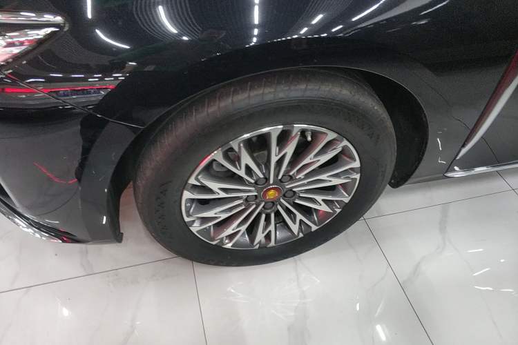 Used Hongqi H5 2024 2.0T Automatic Smart Connect Flagship Edition
