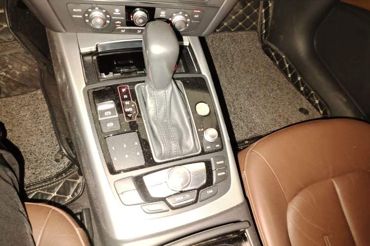 Used Audi A6L 2018 30th Anniversary Edition 35 TFSI Fashion Model
