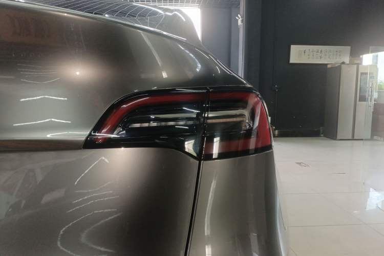 Used Tesla Model Y 2022 Long-Range All-Wheel-Drive Version