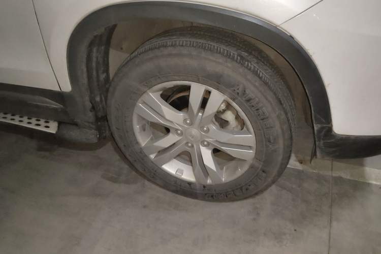 Used CHANGAN CS75 2017 Shangku Edition 1.5T Manual ZhiXiang Model Right Front Wheel Hub