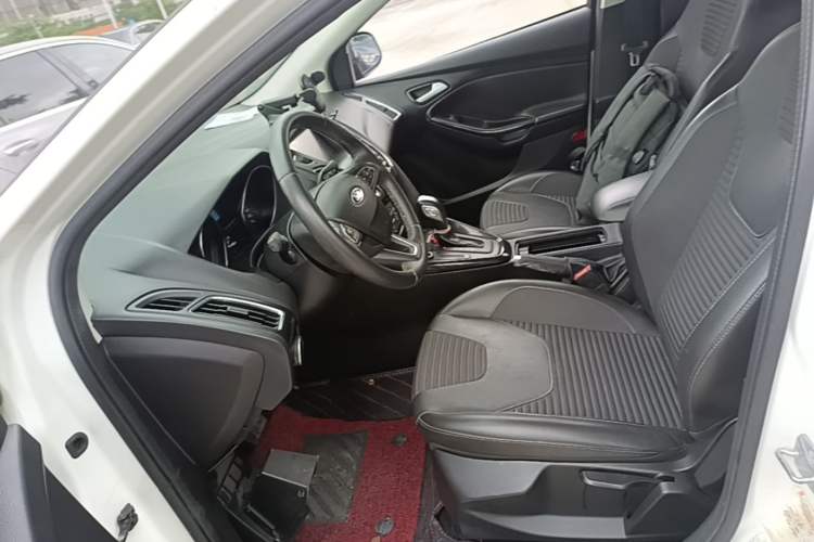 Used Ford Focus 2018 Sedan Classic 1.6L Automatic Trendy SmartDrive Edition
