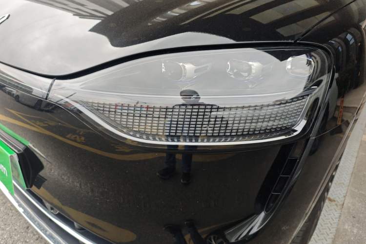 Used Hima AITO M9 2025 Extended-Range Ultra Version 52 kWh 5-Seater Edition Left Front Headlight