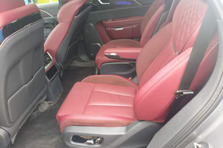 Used Hongqi E-HS9 2022 690 km Range Flagship Edition Six Seats
