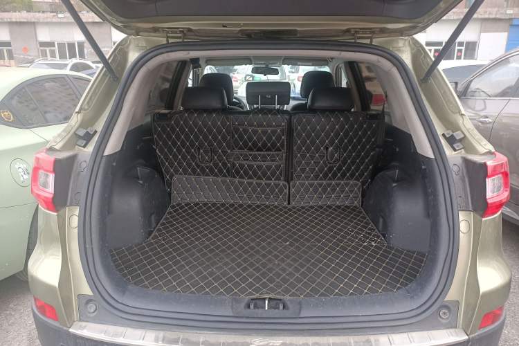 Used CHANGAN CS75 2016 1.8T Automatic Elite Model China IV Standard Trunk