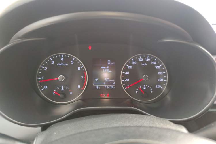 Used Kia K2 2017 Sedan 1.4L Manual Transmission 15th Anniversary Special Edition GLS