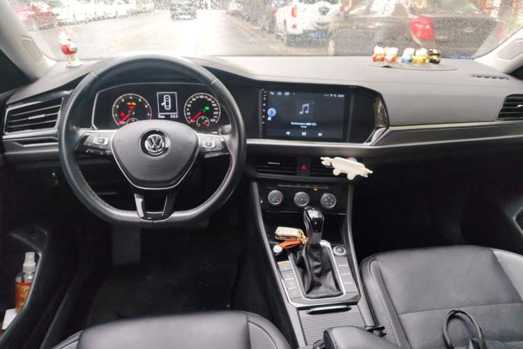 Used Volkswagen Sagitar 2020 280TSI DSG Comfort Version China VI Standard Center Console