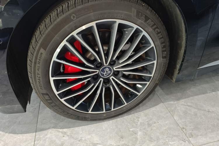 Used BYD Han 2025 EV with 701 km of Laser Radar-Enabled Intelligent Driving
