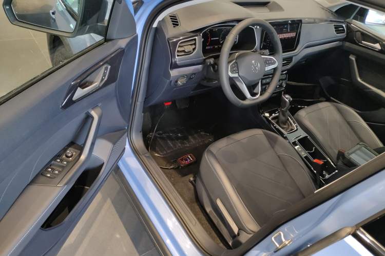 Used Volkswagen Tharu 2025 NewRui 300TSI Prestige Edition
