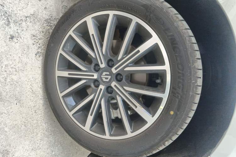 Used Leapmotor B10 2025 510 Joyful Edition Right Front Wheel Hub