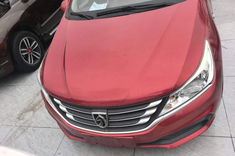 Used Baojun 310 2016 1.2L manual Comfort trim level