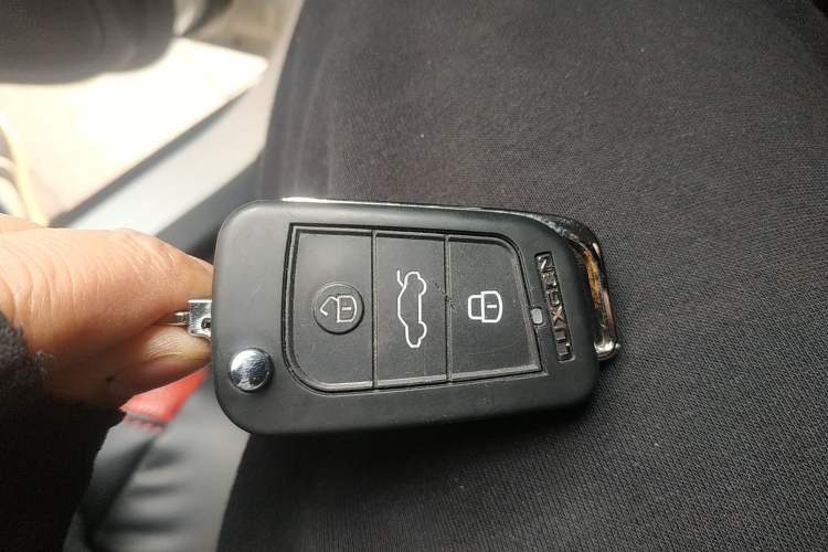 Used Luxgen U5 SUV 2017 1.6L CVT Knight Edition
