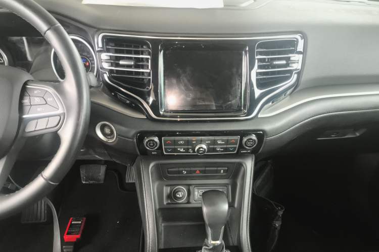 Used Jeep Commander 2018 2.0T Two-Wheel Drive Enjoyment Version China VI Emission Standard