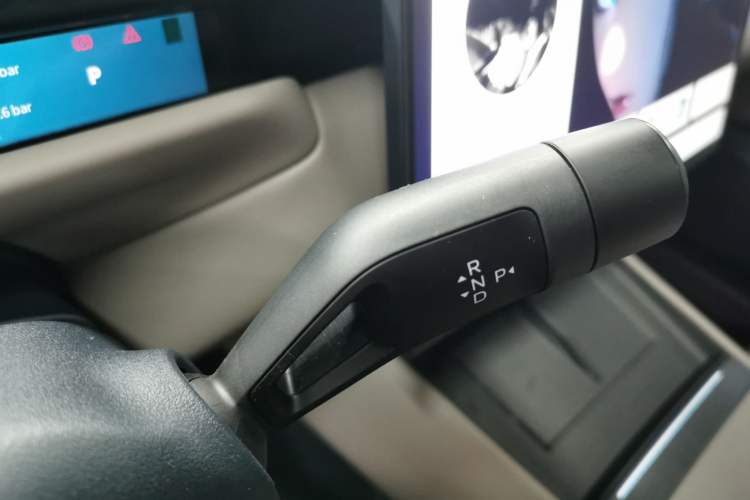 Used Lynk & Co Z10 2025 95 kWh 806 km Range Rear-Wheel Drive Advanced Driver-Assistance System Max