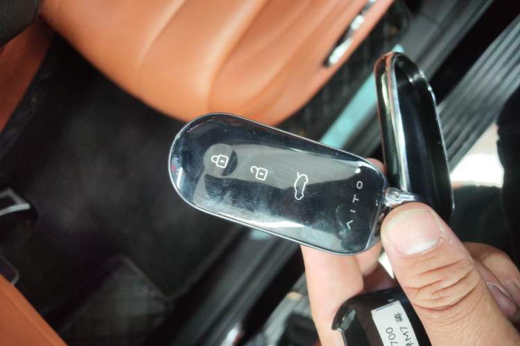 Used Hima AITO M7 2024 1.5T Intelligent Driving Rear-Drive Pro Version 6 Seats Vehicle Key