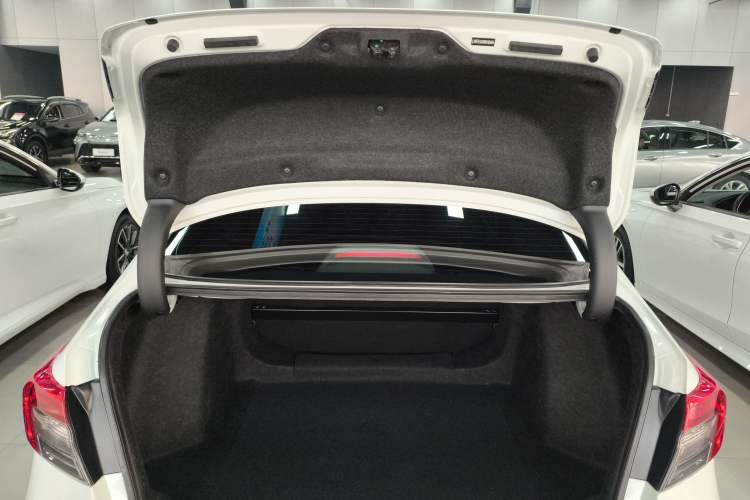 Used Honda Civic 2022 240TURBO CVT Dynamic Edition
