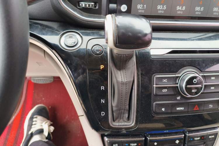 Used GAC Trumpchi M8 2018 320T Luxury Edition Gear Lever