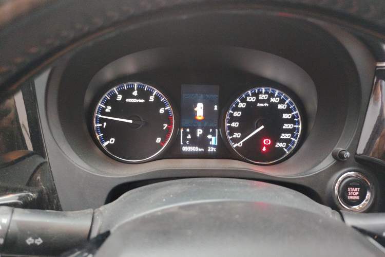 Used Mitsubishi Outlander 2019 2.0L Two-Wheel Drive Comfort Edition 5 Seats China VI Standard Instrument Cluster