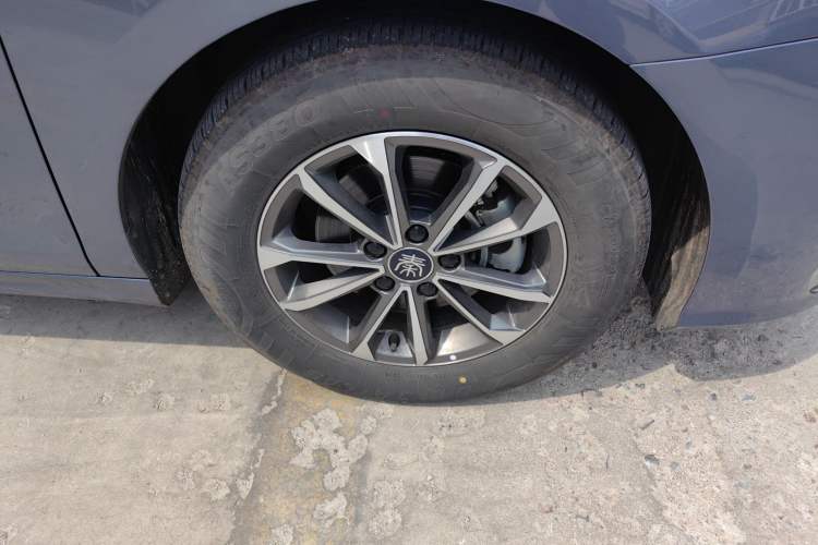 Used BYD Qin PLUS 2024 HONOR Edition DM-i 55KM Leading Model
