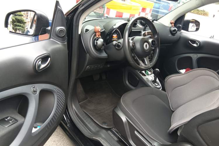 Used smart fortwo 2017 1.0L 52kW Hardtop Affection Special Edition
