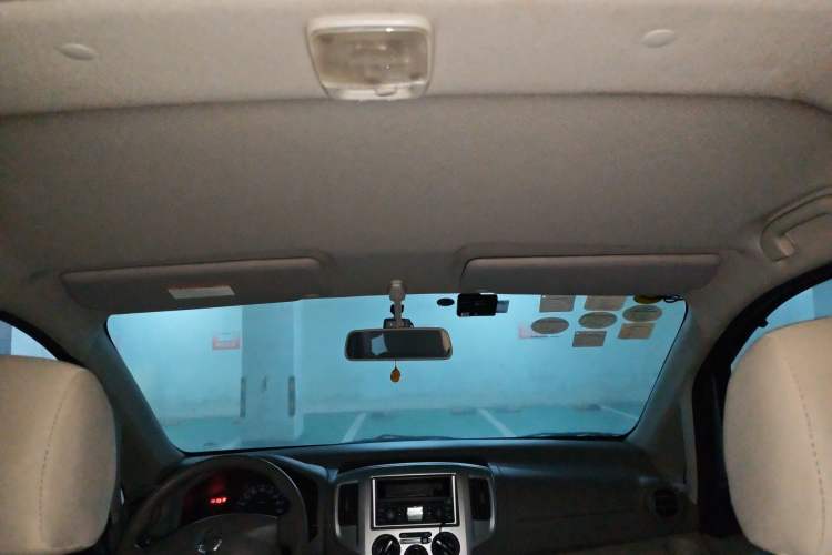 Used Nissan NV200 2014 1.6L CVT Luxury Model China V Standard Headliner