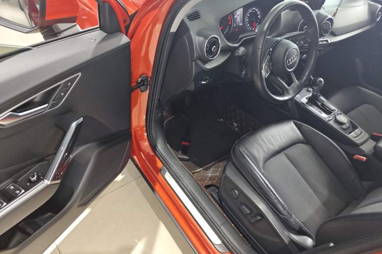 Used Audi Q2L 2020 35 TFSI Fashionable and Elegant Model Driver Seat