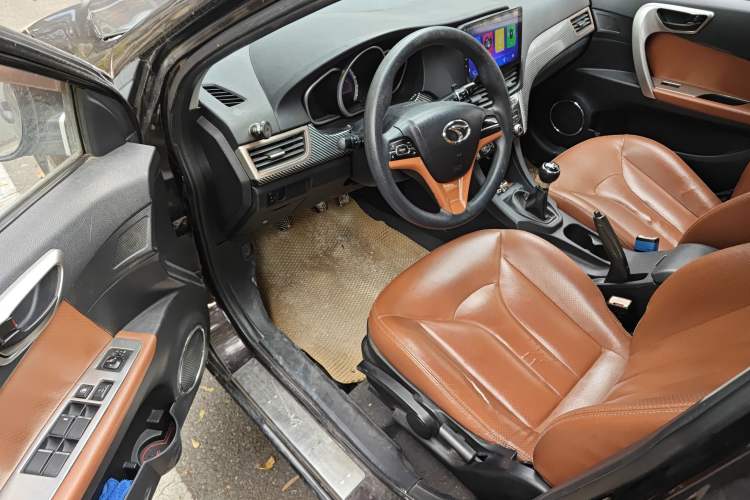 Used Soueast V6 Lingshi 2013 1.5L Manual - Women's Edition
