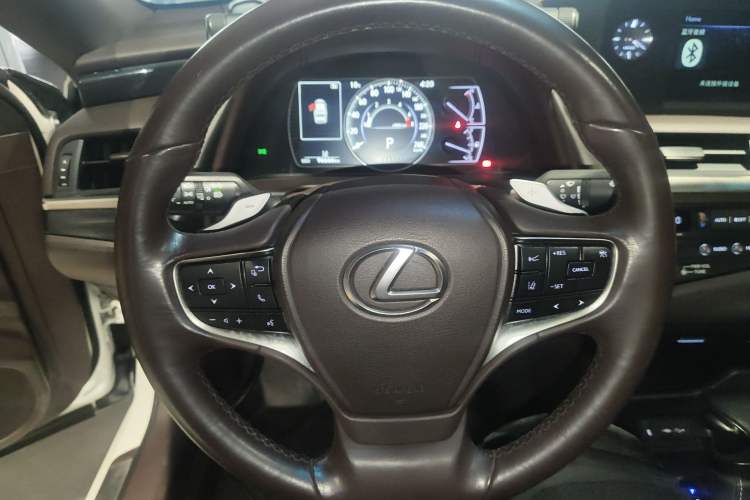 Used Lexus ES 2018 260 Excellence Edition China V Standard