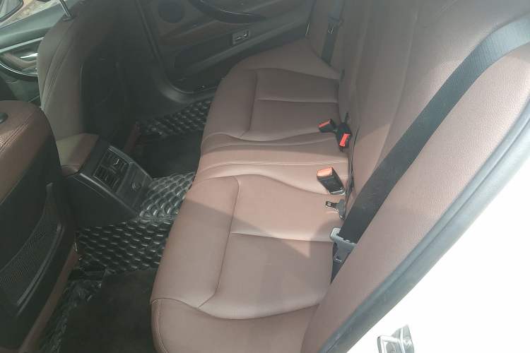 Used BMW 3 Series 2019 320Li Fashion Model Left Rear Seat