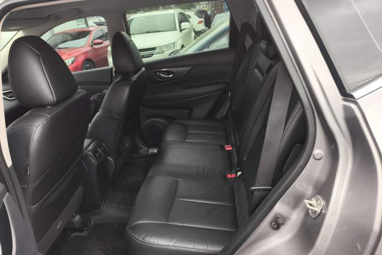 Used Nissan X-Trail 2014 2.5L CVT Luxury Edition 4WD
