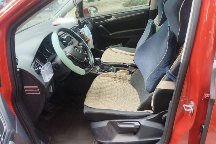 Used Volkswagen Golf Sportsvan 2016 230TSI Automatic Trend Edition
