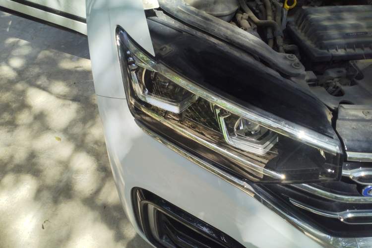 Used Volkswagen Tayron GTE Plug-in Hybrid 2020 1.4T Luxury Model Right Front Headlight