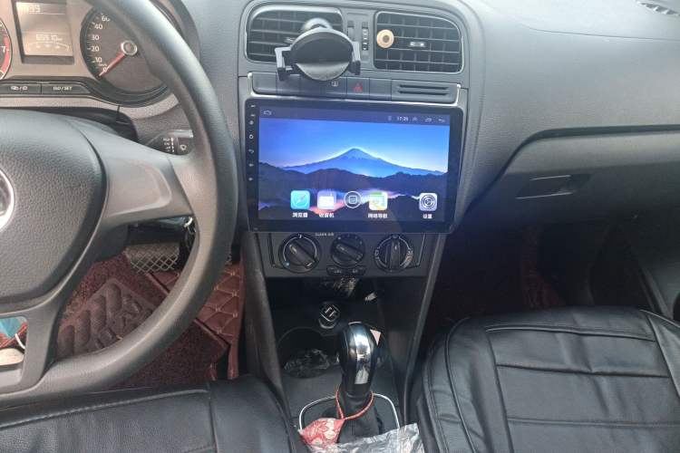 Used Volkswagen Polo 2016 1.4L Automatic Trendy Model
