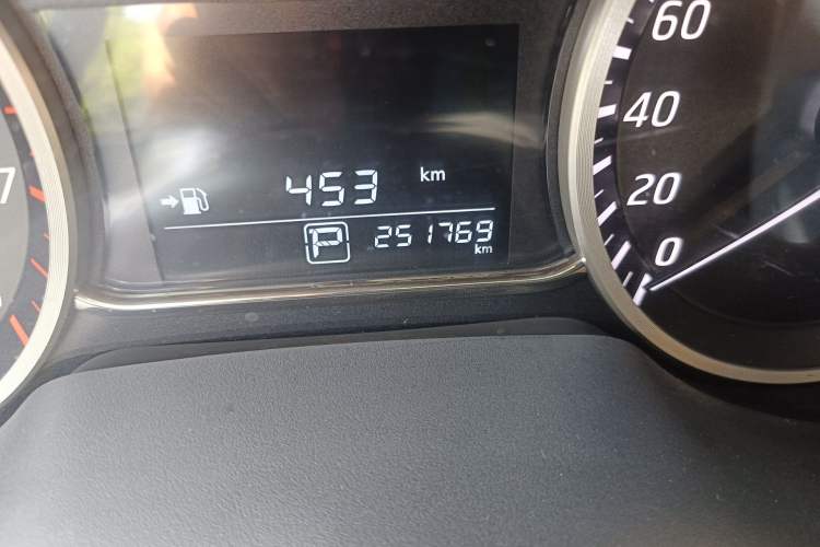 Used Nissan Sylphy 2019 1.6XV CVT Smart Connect Luxury Edition China V Standard Odometer Close Up