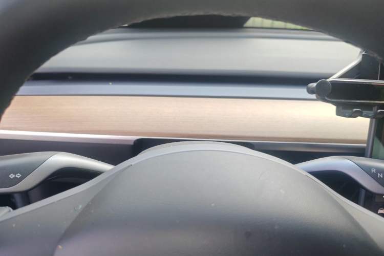 Used Tesla Model Y 2022 Long-Range All-Wheel-Drive Version Instrument Cluster