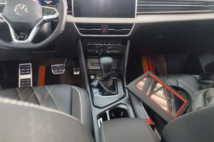 Used Volkswagen Tiguan L 2024 330TSI Automatic Two-Wheel Drive R-Line Enhanced Edition Gear Lever