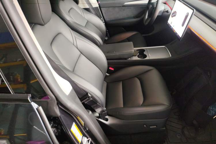 Used Tesla Model Y 2024 Long-Range All-Wheel-Drive Version
