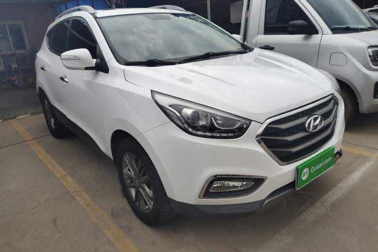 Used Hyundai ix35 2015 2.0L Automatic 2WD Smart Version China V Standard Front Right 45 Deg