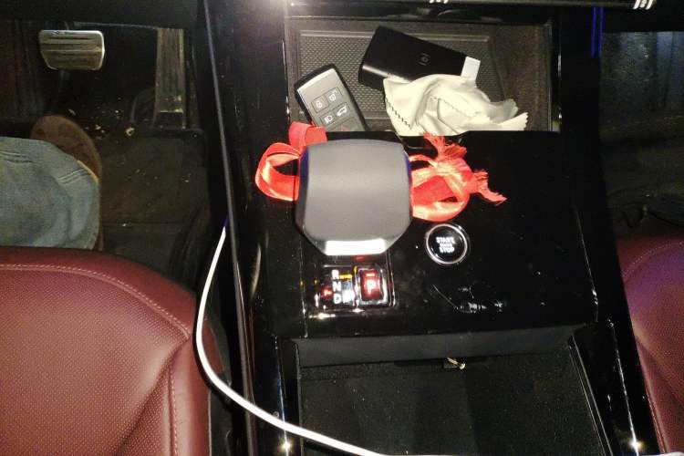 Used Land Rover Range Sport 2025 400 PS Dynamic SE Gear Lever