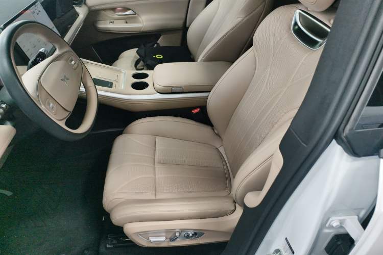 Used XPeng G9 2025 625 Long-Range Max
