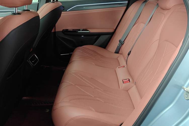 Used Geely Galaxy L6 2025 EM-i 140km Explorer+ Edition