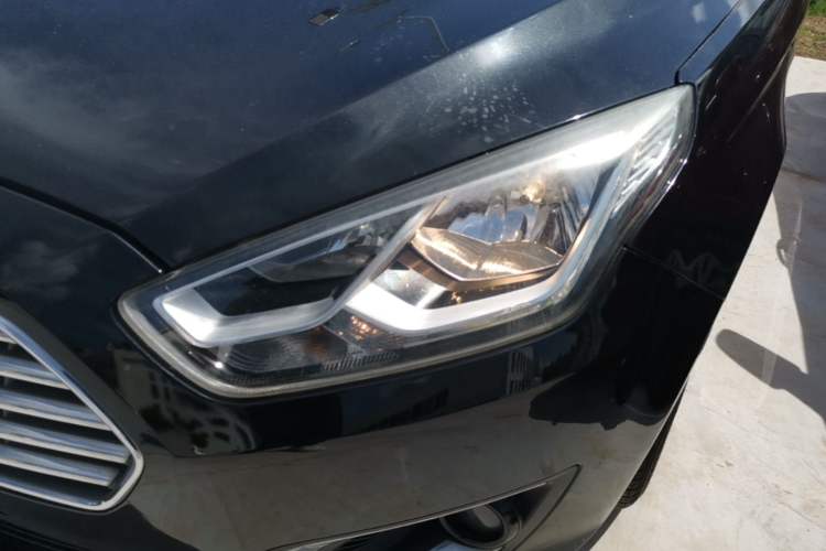 Used Ford Escort 2015 1.5L Manual Fashion Edition
