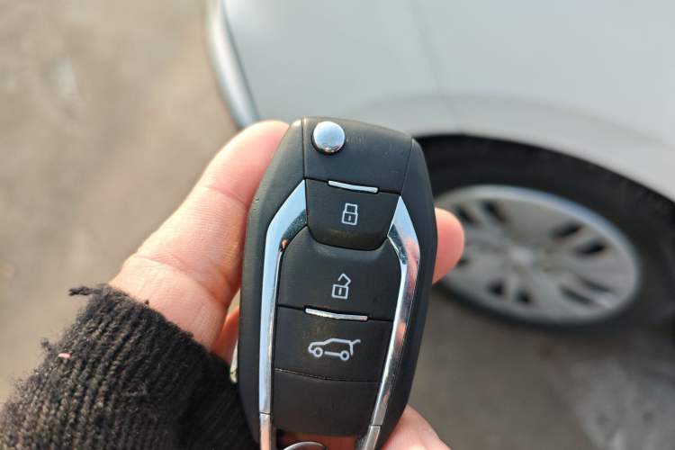 Used SAIC MAXUS Dajia 5 2022 430 km Elite Version 7-Seater